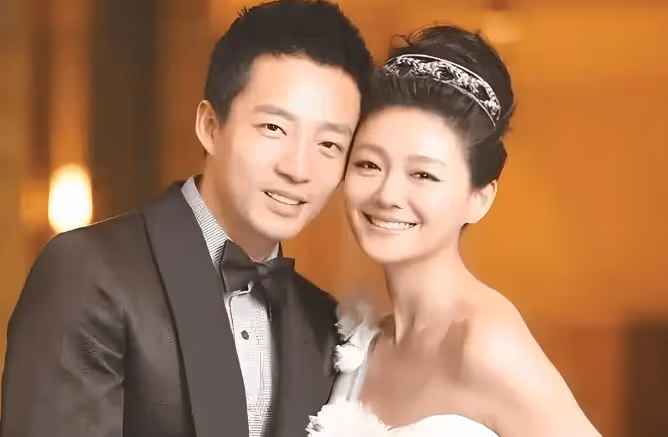 汪小菲三喜臨門,大S也不再糾纏,卻因為笑以苛的舉報,不想過43歲生日