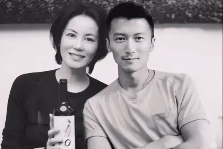 曝王菲謝霆鋒婚禮時間確定!請帖早已備好,謝賢豪擲千萬豪禮