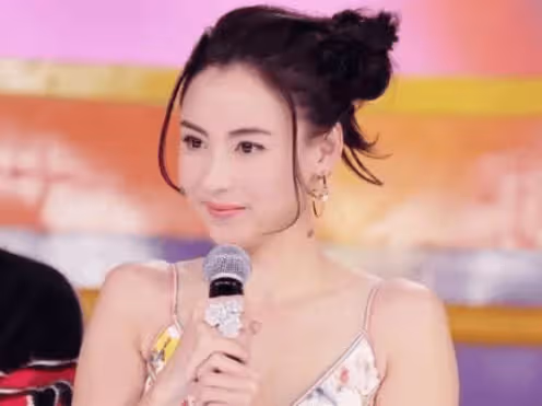 謝賢哭了!張柏芝帶大兒子理髮秒變謝霆鋒,兒子卻這樣描述爸爸!