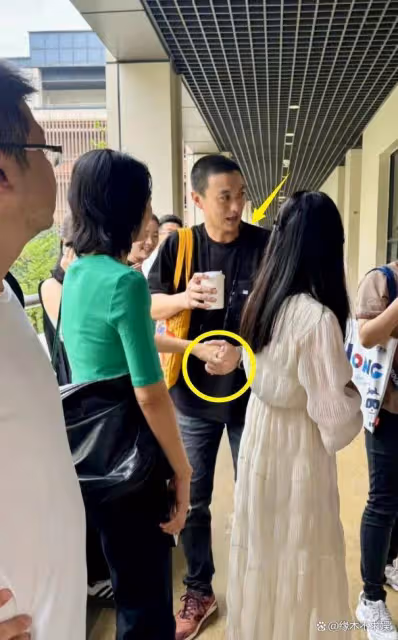 朱丹周一圍帶6歲女兒面試小學!面試內容曝光,被質疑不會選學校