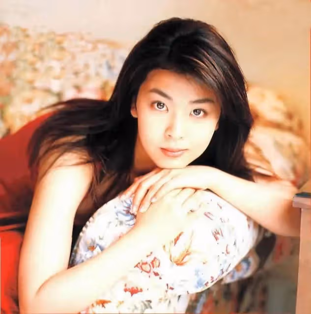 日本美少女松隆子年輕時性感嫵媚!連蠟筆小新都為之著迷