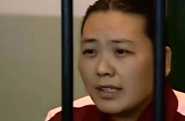 04年13歲女孩被人活生生配冥婚，被發現時身穿紅衣，已與死者合葬