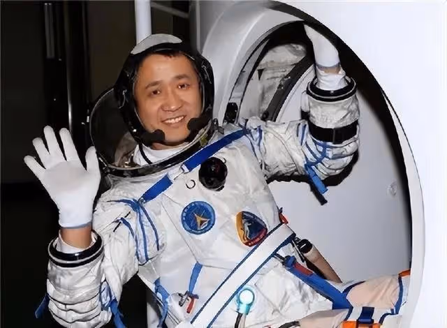 聶海勝妻子:在丈夫上太空前提離婚,保密生活隱藏了多少辛酸