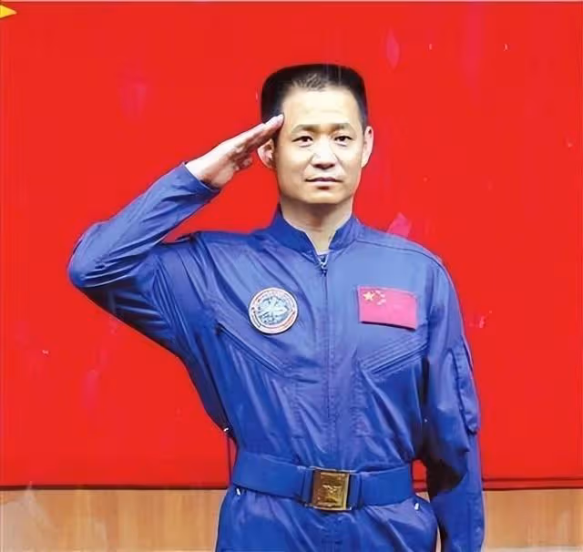 聶海勝妻子：在丈夫上太空前提離婚，保密生活隱藏了多少辛酸