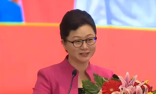 聶海勝妻子:在丈夫上太空前提離婚,保密生活隱藏了多少辛酸