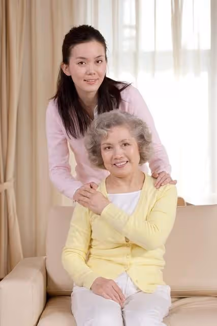 婆婆退休到兒子家養老,兒媳:你比我媽年輕,你去打工我媽做家務