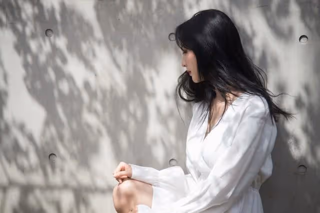 不同意給弟弟買房就和他離婚,女子聽媽的話,住娘家被弟媳趕走