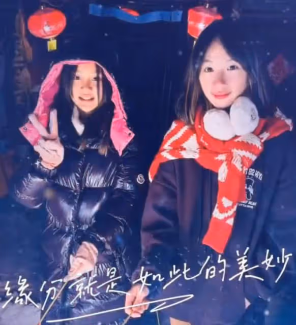 甜馨和吳尊女兒互夸,小姐妹互動,13歲的neinei高挑又漂亮