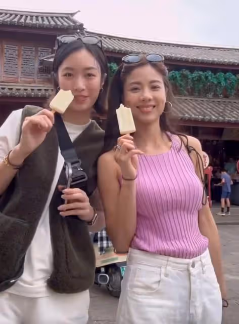 霍啟仁未婚妻和伍樂怡在大理旅玩,霍震霆回應兒子婚禮事宜