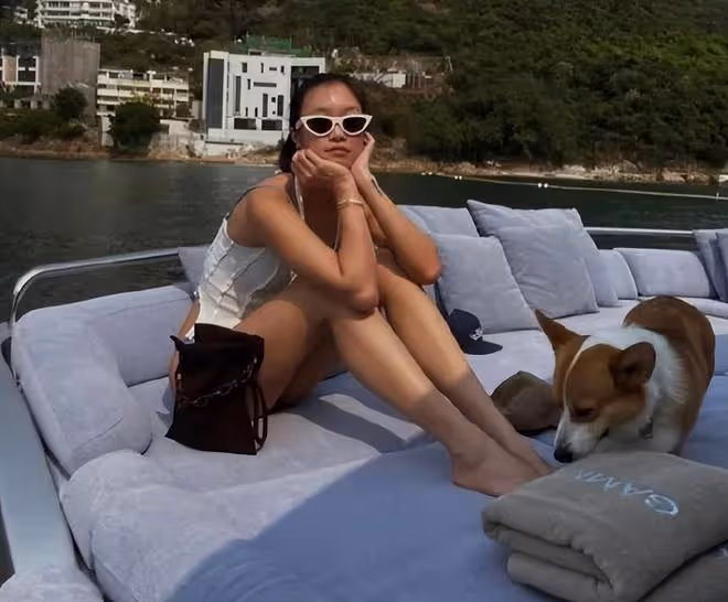 霍啟仁未婚妻和伍樂怡在大理旅玩,霍震霆回應兒子婚禮事宜