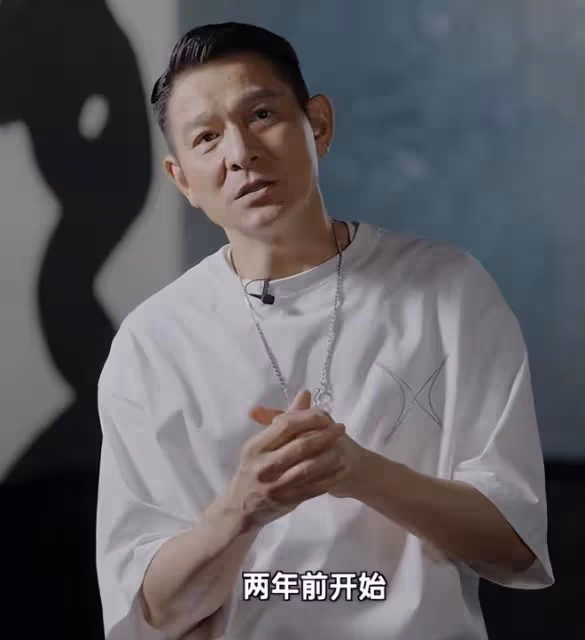 恭喜!劉德華獲頒銀紫荊星章,集齊三枚勳章,成為最受歡迎的演員