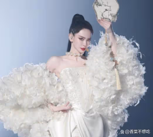 戚薇自稱浪姐5工具人,不是C位就內涵節目組,真的不必