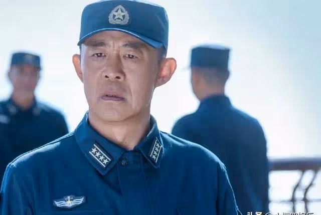 海天雄鷹:直到吳強退役,才懂秦大地明知他有腰傷還飛