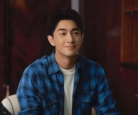玫瑰的故事:看懂玫瑰對4個男人不同的情緒反應,就知她究竟愛誰