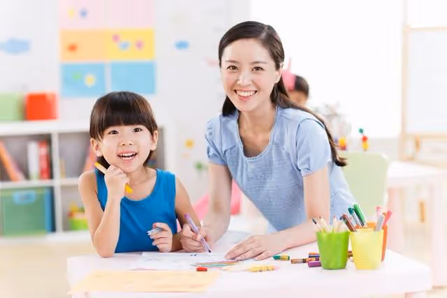 小姑的兒子送我家讓婆婆帶,欺負我女兒婆婆護外孫,說外孫吵不得