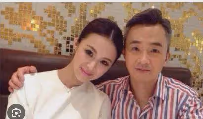 美女主持人王萌萌:24歲嫁42歲同行,如今對患病丈夫不離不棄