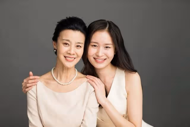 女兒埋怨弟媳伺候病母不周,給母親2000塊錢,母親轉手給了弟媳