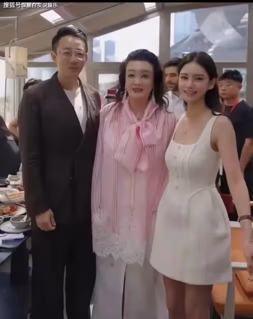汪小菲生日願望讓人臉紅心跳，馬曉梅害羞甜笑，大S輸得徹底