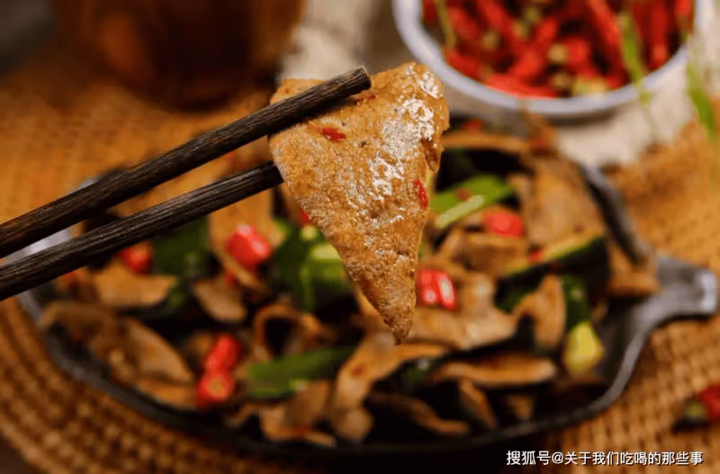 豬肝怎麼炒才好吃？別切完就炒，教您一招，豬肝滑嫩不腥又入味