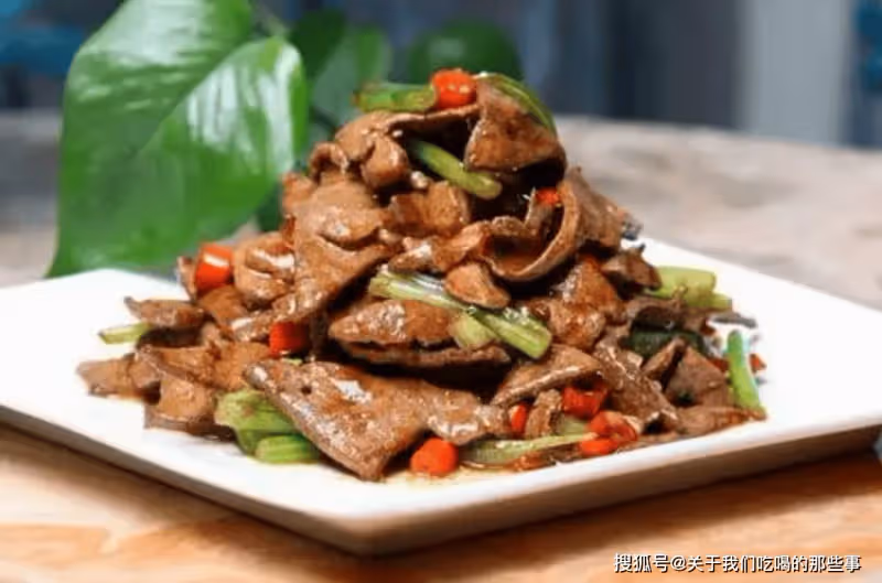 豬肝怎麼炒才好吃？別切完就炒，教您一招，豬肝滑嫩不腥又入味