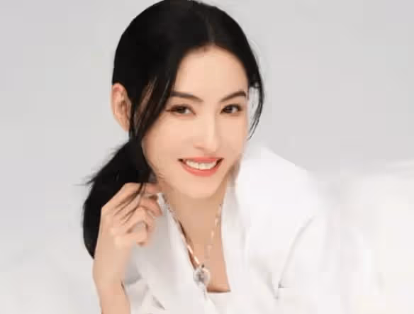 謝霆鋒終於清白了!張柏芝曬三兒子正臉照,與前夫無半點相似
