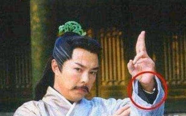 影視劇里的穿幫鏡頭,還沒看完已經笑暈在廁所!