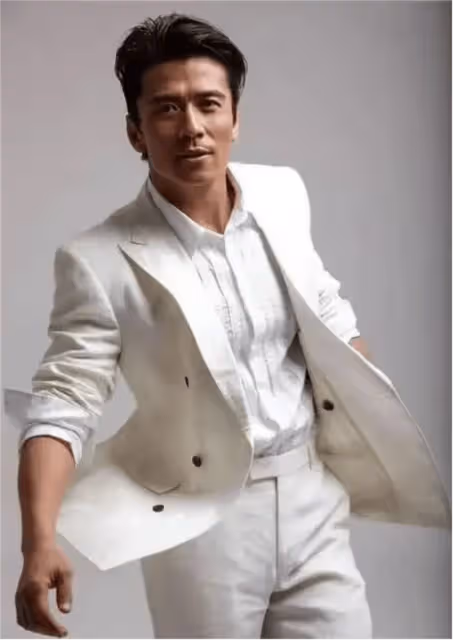 TVB前知名男星與好友聚餐,傳聞二人曾同爭佘詩曼,失敗後陷同性戀傳聞