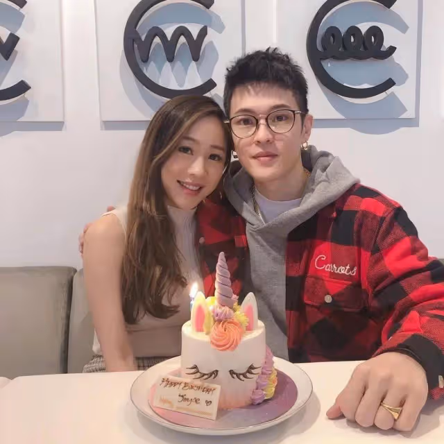 TVB「東張女神」坐私人飛機看演唱會,背景深厚,鄧紫棋是未來嫂子,關之琳是前外婆