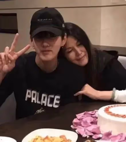 吳亦凡坐牢近3年媽媽賣他豪車換現金！驚人叫價曝光