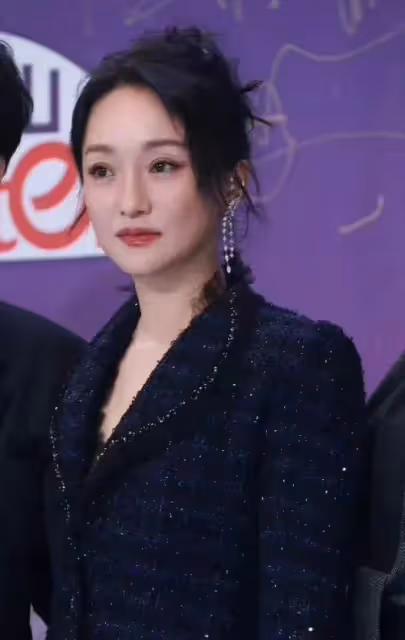上海這一夜:劉亦菲珠圓玉潤、張小斐白到發光、王鷗造型翻車