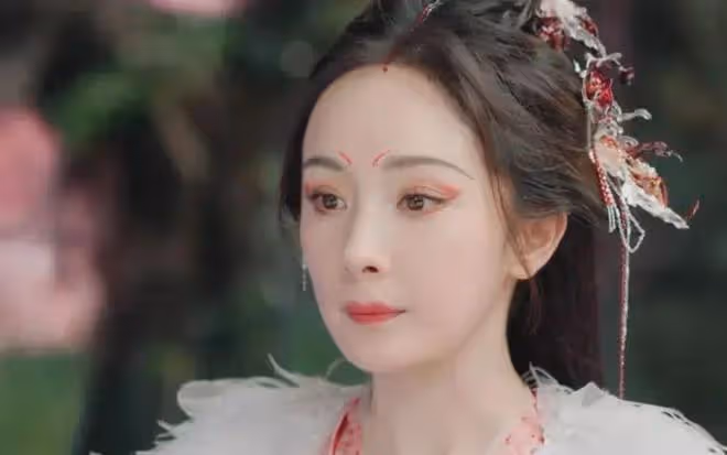 白玉蘭這一夜，40歲唐嫣輸給周迅，卻讓大家看到了內娛的現實