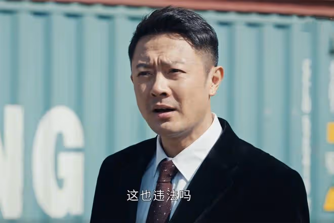 《執行法官》直到林夢秋案撤案,歐陽璐璐才發現,法律保護了譚文