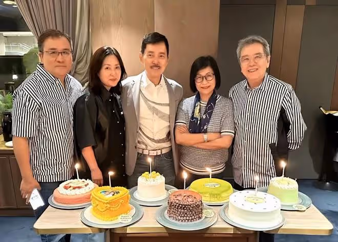 姜大衛77歲生日重現「雙刀大俠」,謝霆鋒媽媽狄波拉現身慶祝