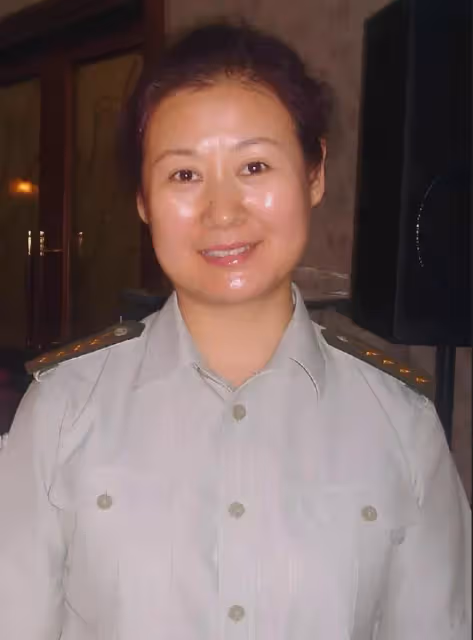 柳岩、張予曦真素顏吃火鍋,臉黃眉毛禿,看完治好了顏值焦慮症!