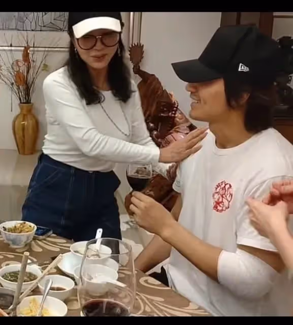 言承旭帶傷返台端蛋糕現身　陳美鳳驚喜：謝謝我的小太陽！