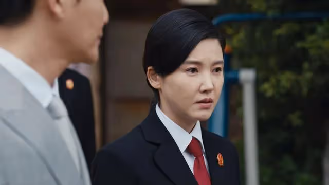 《執行法官》:楚雲初戀出現,董明被被高利貸公司坑慘