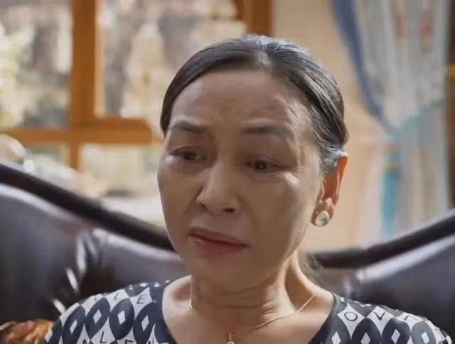演員艾麗婭:29歲獲「雙料影后」,婆婆是老戲骨,丈夫是知名男星