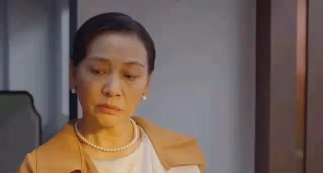 演員艾麗婭:29歲獲「雙料影后」,婆婆是老戲骨,丈夫是知名男星