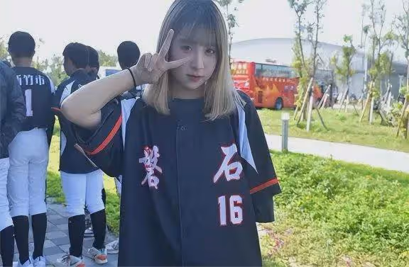 又一位17歲童星遭遇車禍去世,剛參加完高考,真的讓人感到惋惜