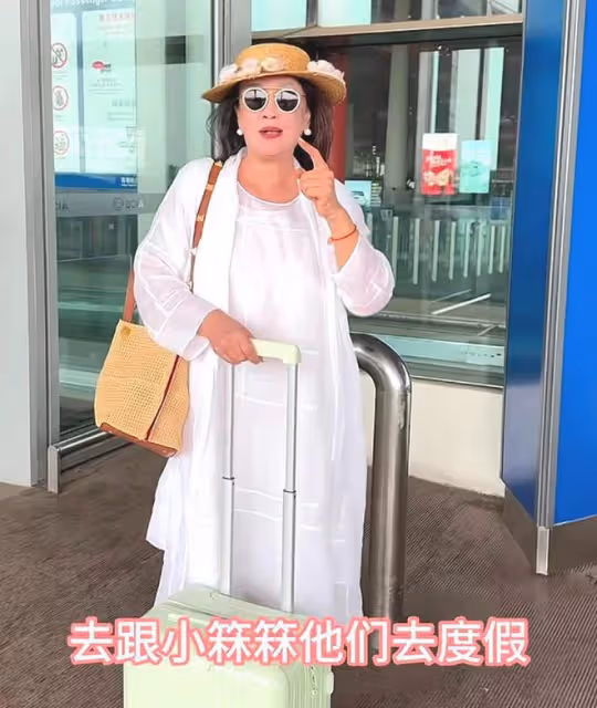 汪小菲一家日本度假,大S不讓孩子去北京,小霖霖剪頭髮迎接奶奶
