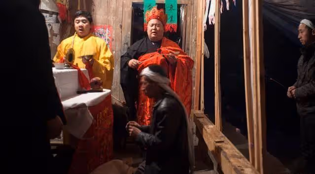 回顧湖南女子與丈夫同寢,每次醒後襯褲總有破洞,真相究竟是什麼