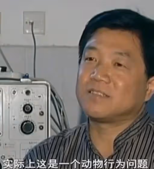 回顧湖南女子與丈夫同寢,每次醒後襯褲總有破洞,真相究竟是什麼