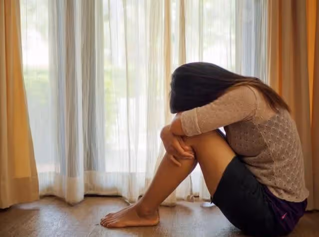 回顧女護士遭45歲領導多次侵犯，哀求：你年紀大，別再找我好不好