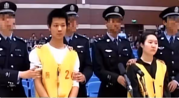 回顧女護士遭45歲領導多次侵犯,哀求:你年紀大,別再找我好不好