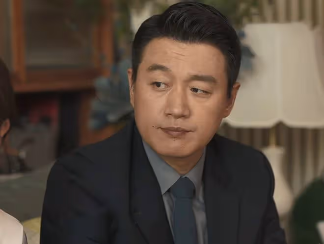 玫瑰的故事:直到私生子曝光,蘇蘇才發現,振華和周士輝一樣自私