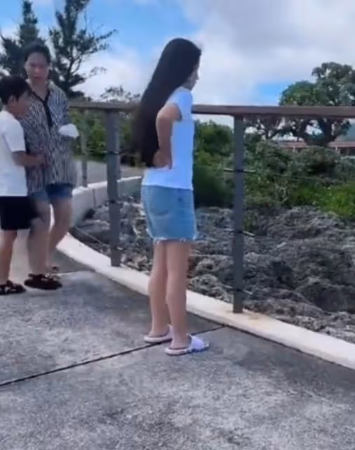 大S女兒和汪小菲團聚,披著一頭長髮,張蘭感慨孫女長大了好多