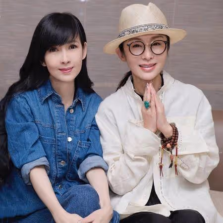 《與龍共舞》張敏近照曝光!隔30年重逢周慧敏 她驚:以為只是說說