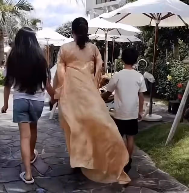 汪小菲倆兒女近照曝光,小玥兒長成翻版大S,希箖瘦高帥氣像爸爸