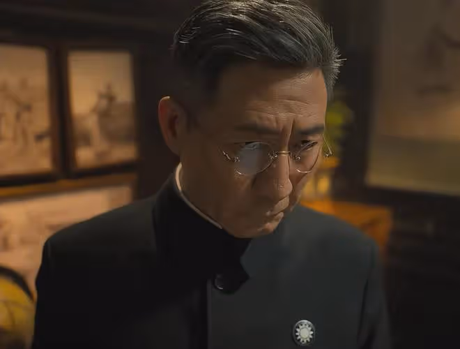 飆升榜第一!豆瓣好評不斷,諜戰劇《孤戰迷城》讓我想站起來鼓掌