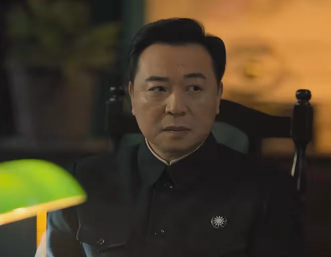 飆升榜第一!豆瓣好評不斷,諜戰劇《孤戰迷城》讓我想站起來鼓掌